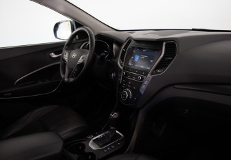 Подержанный автомобиль Hyundai Santa Fe 2015 года (14 фото)