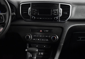Подержанный автомобиль Kia Sportage 2017 года (15 фото)