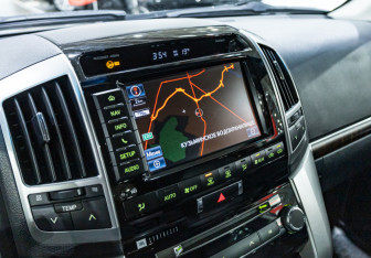 Подержанный автомобиль Toyota Land Cruiser Suv 2012 года (20 фото)