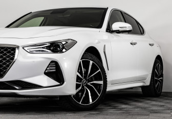 Подержанный автомобиль Genesis G70 2019 года (2 фото)