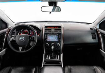 Подержанный автомобиль Mazda CX-9 2008 года (10 фото)
