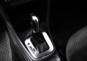 Подержанный автомобиль Volkswagen Polo Sedan 2012 года (11 фото)