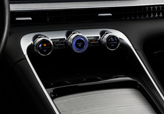 Подержанный автомобиль Exeed TXL 2023 года (14 фото)