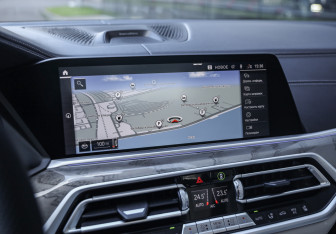 Подержанный автомобиль BMW X5 2021 года (17 фото)