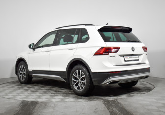 Подержанный автомобиль Volkswagen Tiguan 2019 года (7 фото)