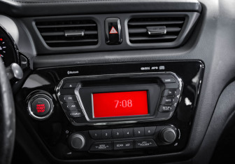 Подержанный автомобиль Kia Rio Sedan 2013 года (12 фото)