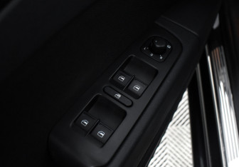 Подержанный автомобиль Skoda Superb Liftback 2015 года (10 фото)