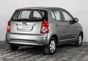 Подержанный автомобиль Kia Picanto 2007 года (5 фото)