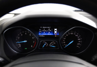 Подержанный автомобиль Ford Focus Hatchback 2018 года (12 фото)