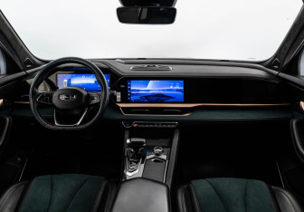 Подержанный автомобиль Geely Monjaro 2021 года (13 фото)