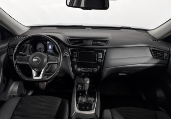 Подержанный автомобиль Nissan X-Trail 2021 года (15 фото)