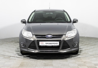 Подержанный автомобиль Ford Focus Hatchback 2013 года (2 фото)