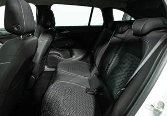 Подержанный автомобиль Opel Astra Wagon 2019 года (10 фото)