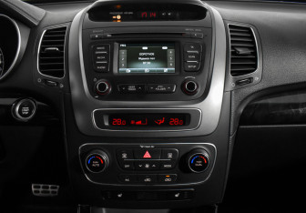 Подержанный автомобиль Kia Sorento 2012 года (16 фото)