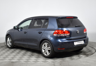 Подержанный автомобиль Volkswagen Golf Hatchback 2012 года (7 фото)
