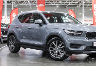 Подержанный автомобиль Volvo XC40 2019 года (6 фото)