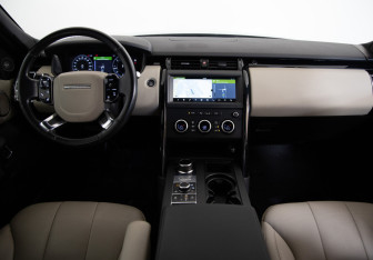Подержанный автомобиль Land Rover Discovery 2018 года (9 фото)