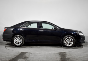 Подержанный автомобиль Toyota Camry Sedan 2015 года (4 фото)
