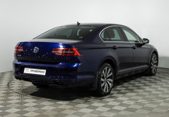 Подержанный автомобиль Volkswagen Passat Sedan 2019 года (5 фото)