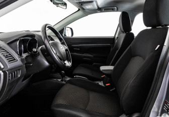 Подержанный автомобиль Mitsubishi ASX 2018 года (16 фото)