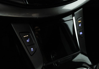 Подержанный автомобиль Hyundai i40 Sedan 2014 года (16 фото)