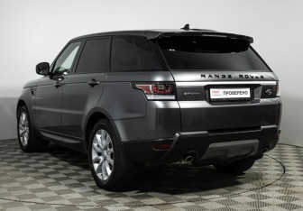 Подержанный автомобиль Land Rover Range Rover Sport 2016 года (7 фото)