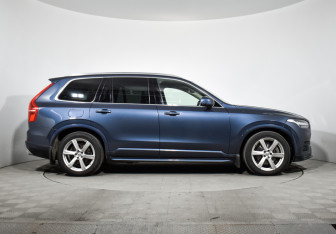 Подержанный автомобиль Volvo XC90 2019 года (4 фото)