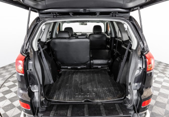 Подержанный автомобиль Peugeot 4007 2008 года (22 фото)