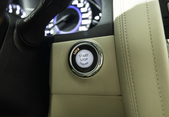 Подержанный автомобиль Infiniti QX80 2018 года (29 фото)