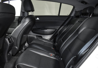 Подержанный автомобиль Kia Sportage 2018 года (12 фото)