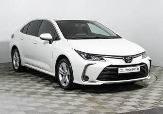 Подержанный автомобиль Toyota Corolla Sedan 2019 года (3 фото)