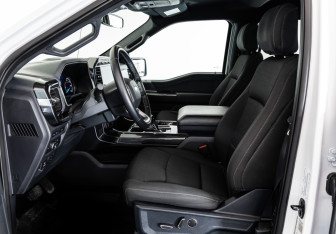Подержанный автомобиль Ford F-150 2021 года (24 фото)