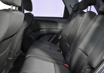Подержанный автомобиль Kia Sportage 2009 года (12 фото)