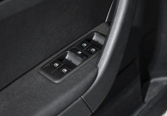 Подержанный автомобиль Skoda Yeti 2016 года (10 фото)