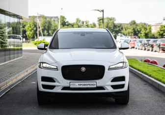 Подержанный автомобиль Jaguar F-Pace 2020 года (4 фото)