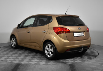 Подержанный автомобиль Kia Venga 2011 года (7 фото)