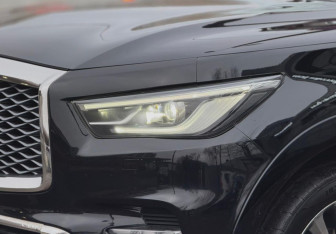Подержанный автомобиль Infiniti QX80 2019 года (7 фото)