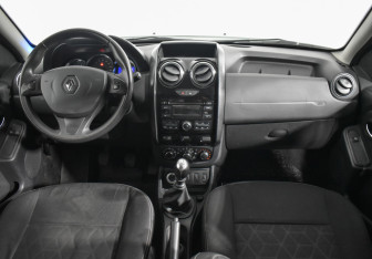Подержанный автомобиль Renault Duster 2016 года (13 фото)