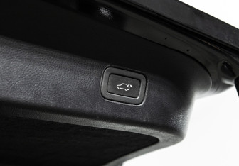 Подержанный автомобиль Land Rover Range Rover Sport 2012 года (19 фото)