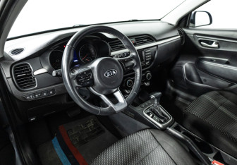 Подержанный автомобиль Kia Rio Hatchback 2019 года (11 фото)