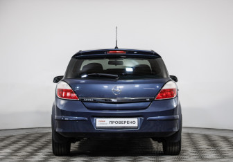 Подержанный автомобиль Opel Astra Hatchback 2006 года (6 фото)
