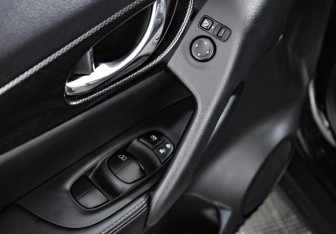 Подержанный автомобиль Nissan X-Trail 2017 года (19 фото)