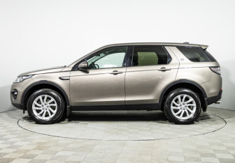Подержанный автомобиль Land Rover Discovery Sport 2017 года (8 фото)