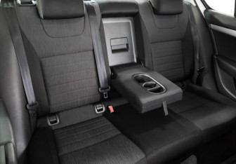 Подержанный автомобиль Skoda Octavia Liftback 2013 года (24 фото)