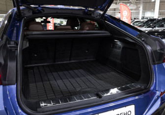 Подержанный автомобиль BMW X6 2020 года (34 фото)