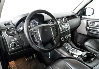 Подержанный автомобиль Land Rover Discovery 2014 года (11 фото)