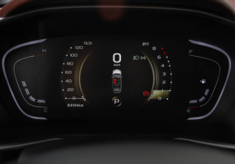 Подержанный автомобиль Geely Coolray 2020 года (13 фото)