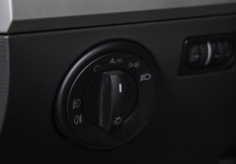 Подержанный автомобиль Volkswagen Touareg 2009 года (17 фото)