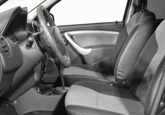Подержанный автомобиль Renault Duster 2014 года (10 фото)
