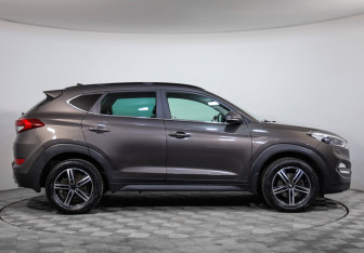 Подержанный автомобиль Hyundai Tucson 2017 года (4 фото)